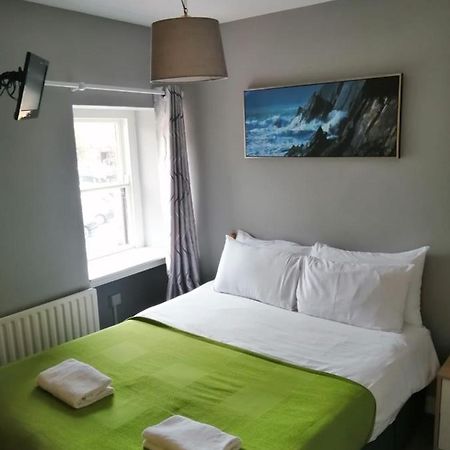 An File Economy Rooms Westport Eksteriør bilde