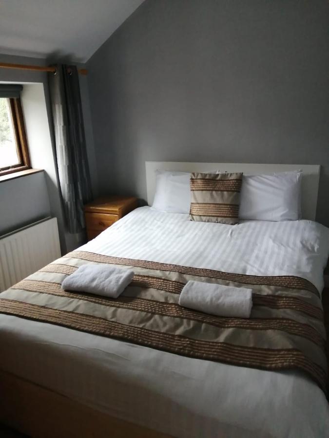 An File Economy Rooms Westport Eksteriør bilde